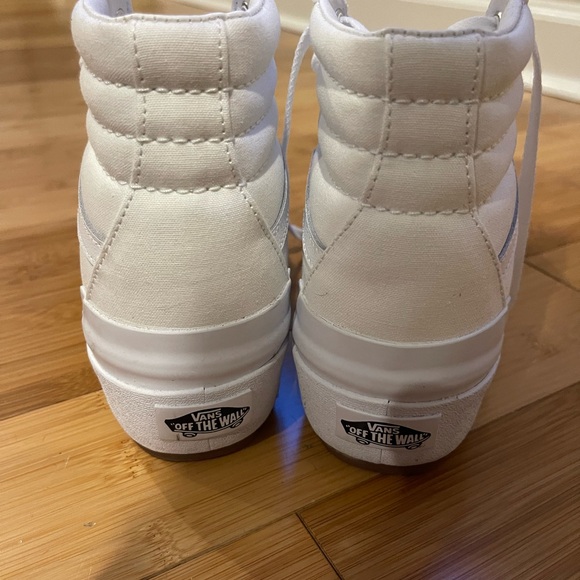 Vans platform high top, barely worn. Size 8 - Picture 5 of 7